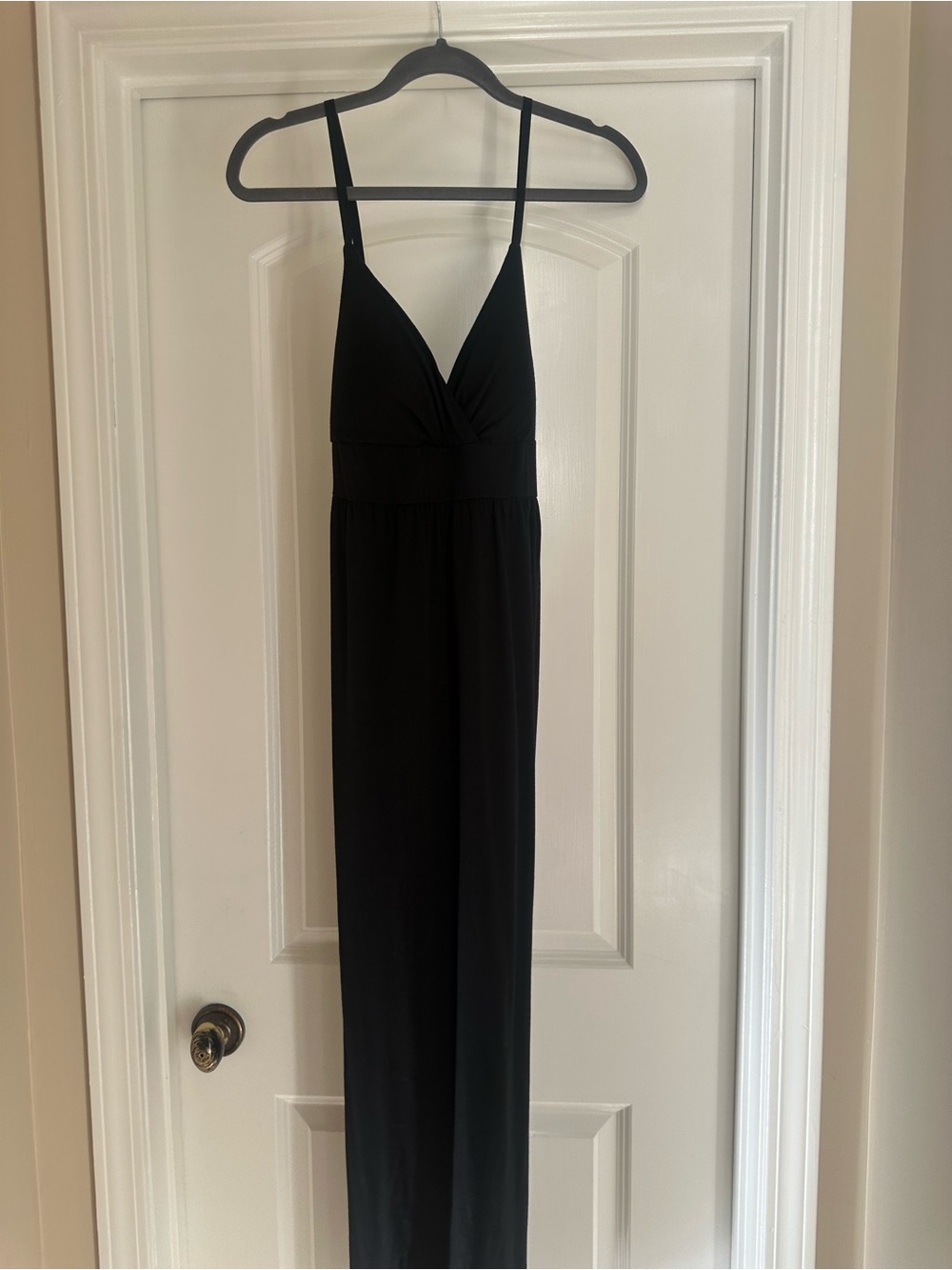 Black Women’s Sleeveless Maxi Dress with Tie Waist